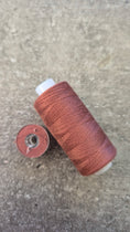 Bild in Galerie-Betrachter laden, Nähgarn mit Unterfadenspule - verschiedene Farben