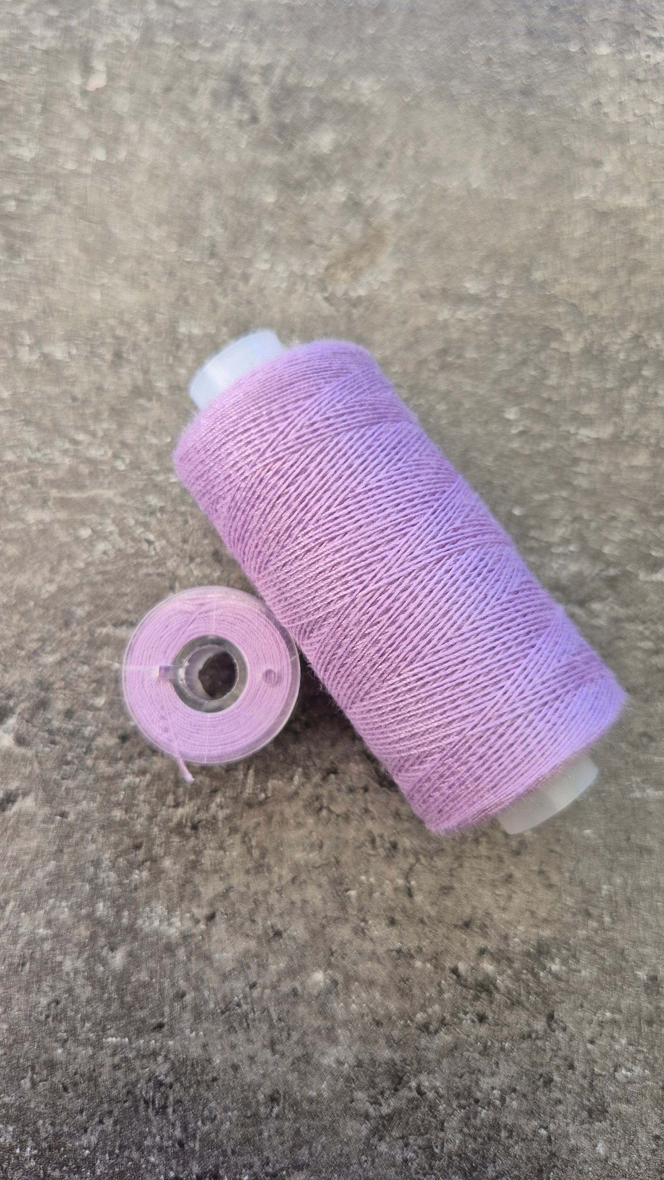 Nähgarn mit Unterfadenspule - verschiedene Farben